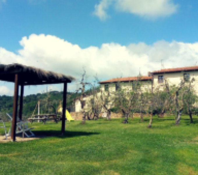 La-Forra-Hotel-Poolside-1-300x169